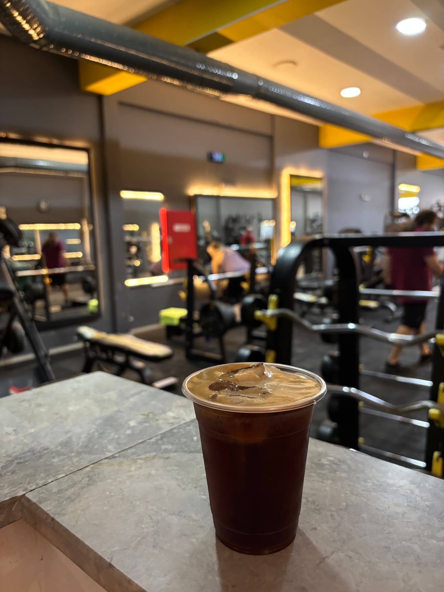 MEKIBU salon içinden kare