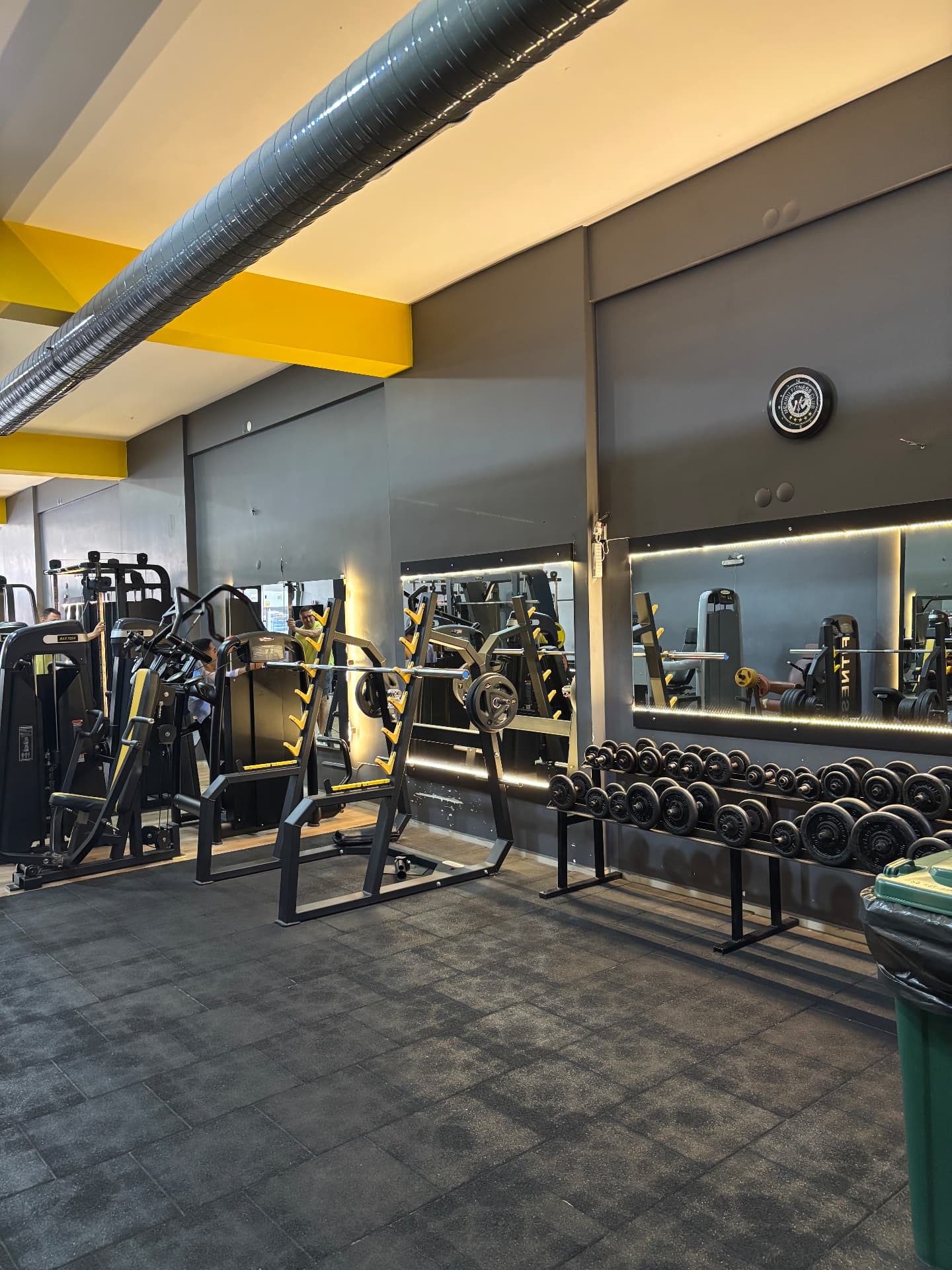 MEKIBU Spor Kulübü fitness salonu